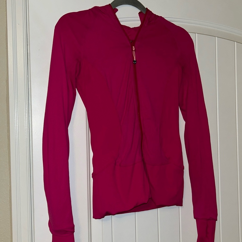 lululemon limited edition reversible in flux jacket in jeweled magenta